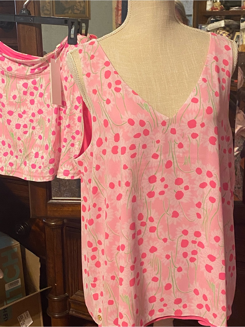Lilly Pulitzer Conch Shell Pink Floral V-Neck Reversible Tank, size XL, NWT